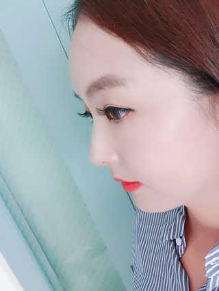 피카소 속눈썹 접착제 2종 + 아이미속눈썹 2종 — 5점을 준 리뷰어가 2019년 8월 올린 사용 사진