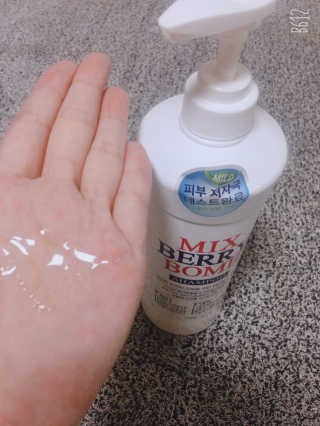 (주)에네스티 믹스베리 단백질 폭탄 샴푸 1000g — 5점을 준 리뷰어가 2019년 9월 올린 사용 사진