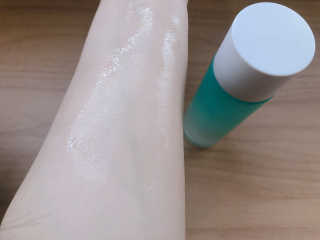 오지아이 워터 밤 모이스처 스킨 에센스 180ml — 5점을 준 리뷰어가 2019년 12월 올린 사용 사진