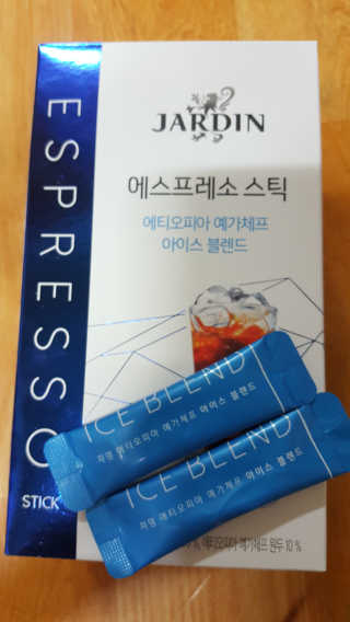 (주)쟈뎅 [쟈뎅] 에스프레소스틱 아이스블렌드 — 5점을 준 리뷰어가 2019년 5월 올린 사용 사진