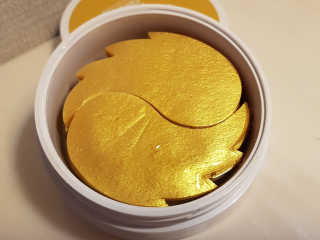 푸츄푸츄 Real repair skin cell premium patch — 5점을 준 리뷰어가 2018년 10월 올린 사용 사진