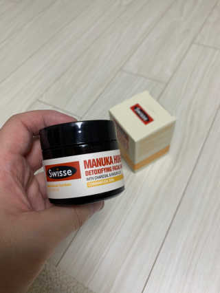 SWISSE 스위스 마누카 허니 디톡시파잉 페이셜 마스크 — 4점을 준 리뷰어가 2020년 1월 올린 사용 사진