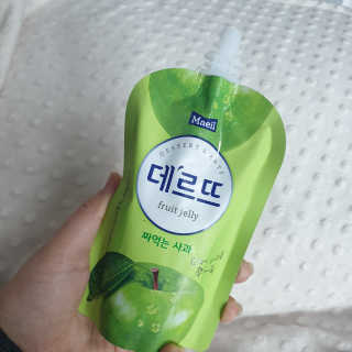 데르뜨 떠먹는 과일 3종, 짜먹는 과일 2종 총 10개 체험 — 5점을 준 리뷰어가 2020년 3월 올린 사용 사진