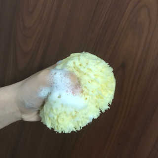 룰라러브 모공관리 끝 지중해산 천연해면 바디스펀지 — 3점을 준 리뷰어가 2018년 4월 올린 사용 사진