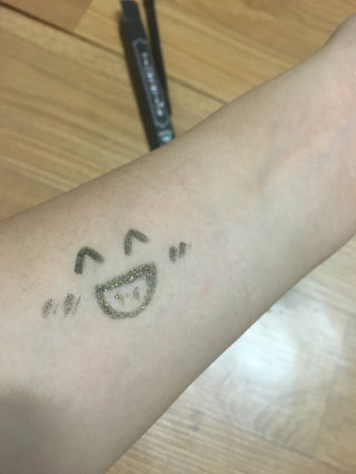 투엔티 이지앤포에버 아이라이너 — 1.5점을 준 리뷰어가 2016년 8월 올린 사용 사진