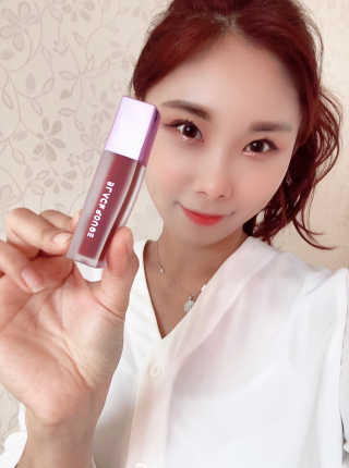 [블랙루즈] 에어 핏 벨벳 틴트 시즌2 中 택1+랜덤1 — 5점을 준 리뷰어가 2018년 10월 올린 사용 사진