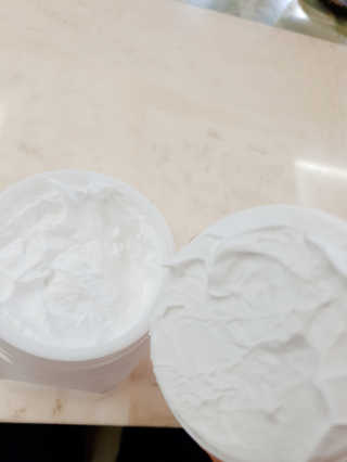 파시스 올인원 진주 화이트닝 크림 100ml — 4점을 준 리뷰어가 2019년 2월 올린 사용 사진