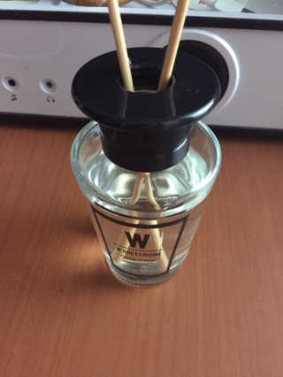 더블유드레스룸 퍼퓸 디퓨저 70ml — 3.67점을 준 리뷰어가 2018년 7월 올린 사용 사진
