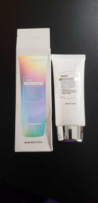 소프트 에어리 UV 에센스 SPF 50 PA ++++ — 5점을 준 리뷰어가 2019년 3월 올린 사용 사진