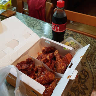 [치킨마루]-  빠사칸레드 + 콜라 500ml — 4.5점을 준 리뷰어가 2019년 5월 올린 사용 사진