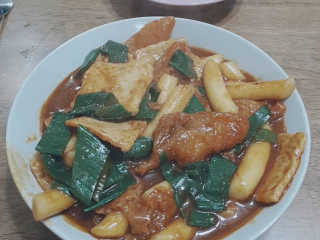 잠실맛집,홍코너떡볶이가우리집에[옛날맛,짜장맛옵션] — 5점을 준 리뷰어가 2020년 1월 올린 사용 사진