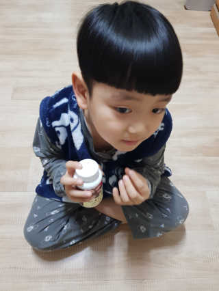 비타맘 키즈플러스업 성장기 어린이 멀티비타민미네랄 120정 — 4점을 준 리뷰어가 2020년 2월 올린 사용 사진