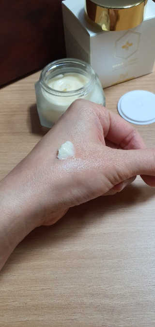 오지아이 마누카 허니 딥 케어 크림 50ml — 4.5점을 준 리뷰어가 2020년 1월 올린 사용 사진