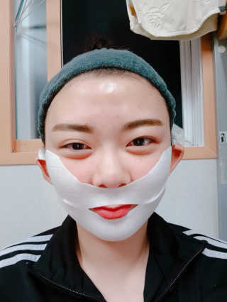 부티크브쥬르 엑스리프팅 하이드로겔 마스크 — 4.67점을 준 리뷰어가 2018년 3월 올린 사용 사진
