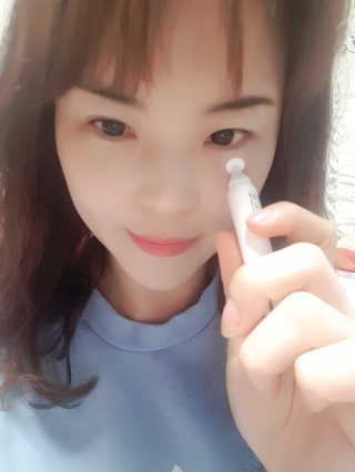 에이엠이 스마트폰으로 인한 눈뻑뻑 해소 AME아이케어밤 베이직 — 5점을 준 리뷰어가 2019년 1월 올린 사용 사진