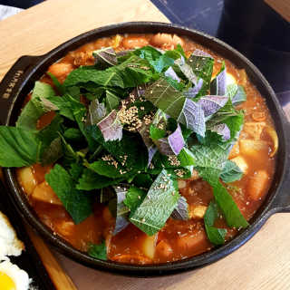 [대성이네_신촌] 깻잎큰닭찜 한마리+사리 中 택2 set — 5점을 준 리뷰어가 2019년 3월 올린 사용 사진