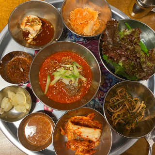 [동네맛집족발] 4개 족발 중 택1 — 5점을 준 리뷰어가 2019년 11월 올린 사용 사진