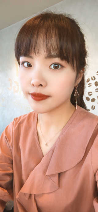[블랙루즈] 에어 핏 벨벳 미니 키트4 — 5점을 준 리뷰어가 2019년 11월 올린 사용 사진