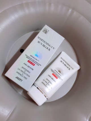 지고트 화이트닝 유브이 썬블럭 크림 70ml,1+1 — 5점을 준 리뷰어가 2019년 5월 올린 사용 사진