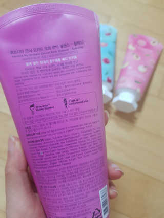 [후르디아] 과즙 뿜뿜 꿀보습 바디 에센스 3종 세트 — 3점을 준 리뷰어가 2020년 1월 올린 사용 사진