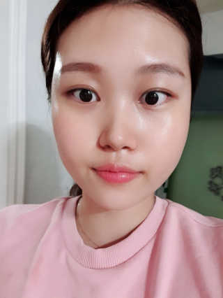 아크웰 아쿠아 클리니티 수분크림 — 5점을 준 리뷰어가 2018년 10월 올린 사용 사진