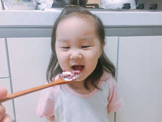 아우노그라노 오리지날, 진짜 베리, 진짜 카카오 — 5점을 준 리뷰어가 2018년 7월 올린 사용 사진