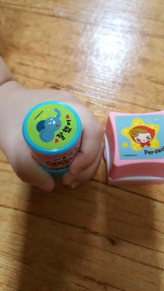 네임코코 칭찬스탬프 사각6종 & 원형 6종 — 5점을 준 리뷰어가 2017년 6월 올린 사용 사진