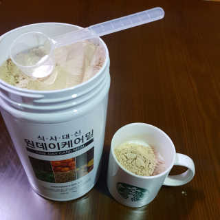 (주)이스터비엔에프 식사대용선식 원데이케어밀 1KG 대용량 — 5점을 준 리뷰어가 2019년 1월 올린 사용 사진