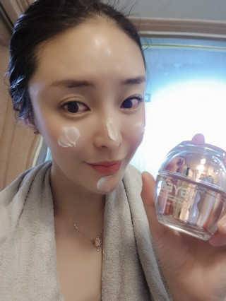 GYEOL 엑토인 헤븐 베리어 에버 모이스쳐라이징 크림 — 5점을 준 리뷰어가 2019년 12월 올린 사용 사진