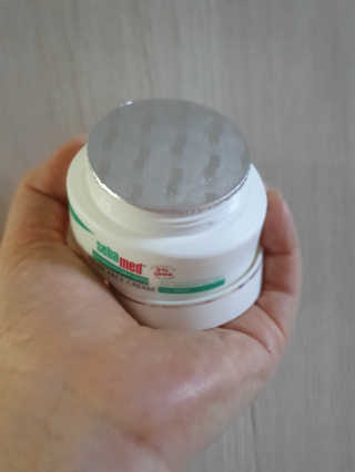 세바메드 우레아 수분폭탄크림 50ml — 5점을 준 리뷰어가 2019년 11월 올린 사용 사진