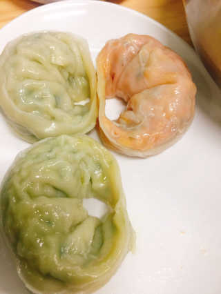 칼국수에끌림 [칼국수에 끌림] 손칼국수+비빔칼국수+왕만두4개 — 5점을 준 리뷰어가 2018년 10월 올린 사용 사진