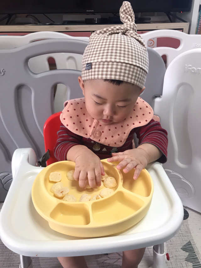 유비맘 캐릭터 실리콘 흡착 식판_색상 랜덤발송 리뷰 사진