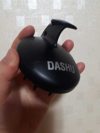 다슈코리아 다슈 단백질 한방 두피 골드 샴푸 500ml +샴푸브러쉬 — 4점을 준 리뷰어가 2019년 5월 올린 사용 사진