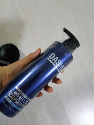 다슈코리아 다슈 단백질 한방 두피 골드 샴푸 500ml +샴푸브러쉬 — 4점을 준 리뷰어가 2019년 12월 올린 사용 사진