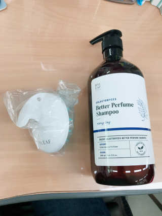 달리프 베러 퍼퓸 샴푸 1000ml 레이니데이 or 일랑로즈 — 5점을 준 리뷰어가 2018년 9월 올린 사용 사진