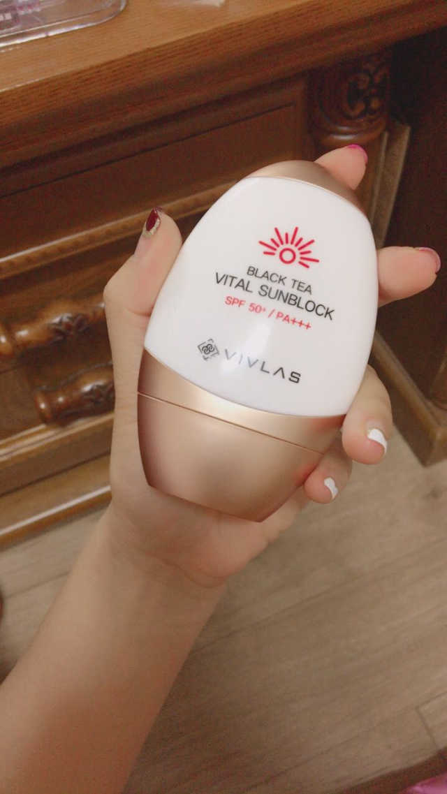 블랙티 바이탈 선블록 리뷰 사진