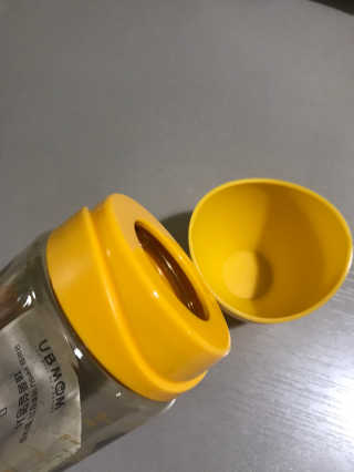 유비맘 PPSU 젖병 노꼭지_260ml_컬러 랜덤 발송 — 4점을 준 리뷰어가 2020년 3월 올린 사용 사진