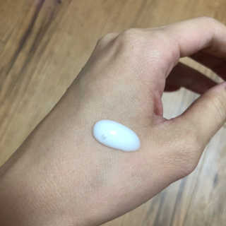Dr.메디션 본래의 피부로 되돌려주는 리턴미백에센스 — 5점을 준 리뷰어가 2018년 9월 올린 사용 사진