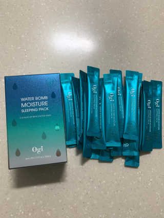 오지아이 워터 밤 모이스처 슬리핑 팩 4ml X 20pcs — 4점을 준 리뷰어가 2019년 12월 올린 사용 사진