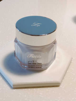 파시스 올인원 진주 화이트닝 크림 100ml — 5점을 준 리뷰어가 2018년 12월 올린 사용 사진