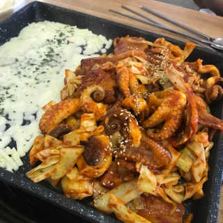 [쭈퐁] 치즈쭈꾸미 2인or삼겹쭈꾸미 2인+볶음밥 — 5점을 준 리뷰어가 2018년 8월 올린 사용 사진