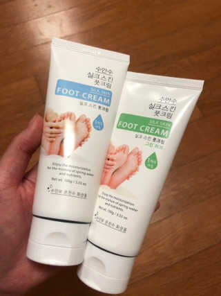 (주)에네스티 에네스티 수안수 실크스킨 풋크림 1+1 — 4점을 준 리뷰어가 2019년 9월 올린 사용 사진
