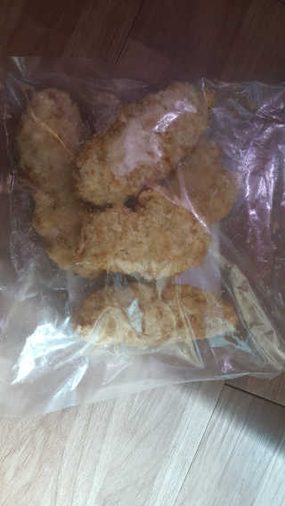 네이처플로우 올립 닭도그 450g 2팩 무료소스 2팩증정 1팩당 80g — 4.67점을 준 리뷰어가 2018년 11월 올린 사용 사진