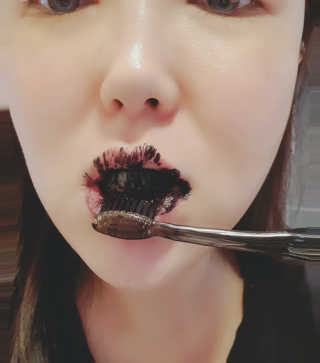 the naked object 디블랙팩치약 디블랙칫솔 세트 — 3점을 준 리뷰어가 2019년 6월 올린 사용 사진