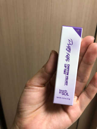 터치인솔 프리티필터 쉬폰 벨벳 립틴트 — 4.67점을 준 리뷰어가 2018년 10월 올린 사용 사진