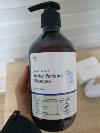 달리프 베러 퍼퓸 샴푸 1000ml 레이니데이 or 일랑로즈 — 5점을 준 리뷰어가 2020년 1월 올린 사용 사진
