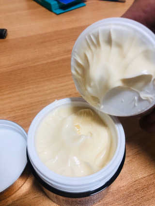 프리미어룩 실크 리프팅 아이 앤 넥 크림 — 4점을 준 리뷰어가 2019년 11월 올린 사용 사진