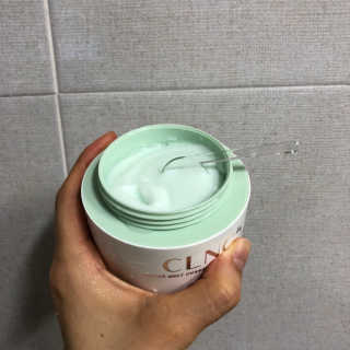 CLNC5 워터 멜트 체인징 클렌저 — 3.67점을 준 리뷰어가 2018년 7월 올린 사용 사진