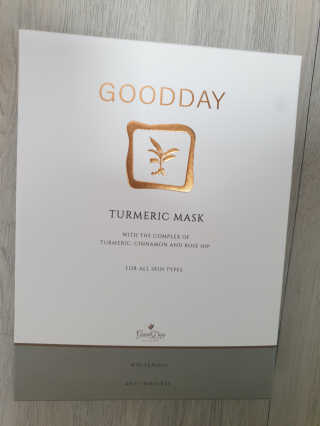 GoodDay Skincare GoodDay 강황 마스크 — 5점을 준 리뷰어가 2020년 3월 올린 사용 사진