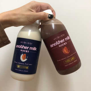식사대용 아몬드밀크 어나더밀크 500ml X 2병 — 3.5점을 준 리뷰어가 2018년 10월 올린 사용 사진